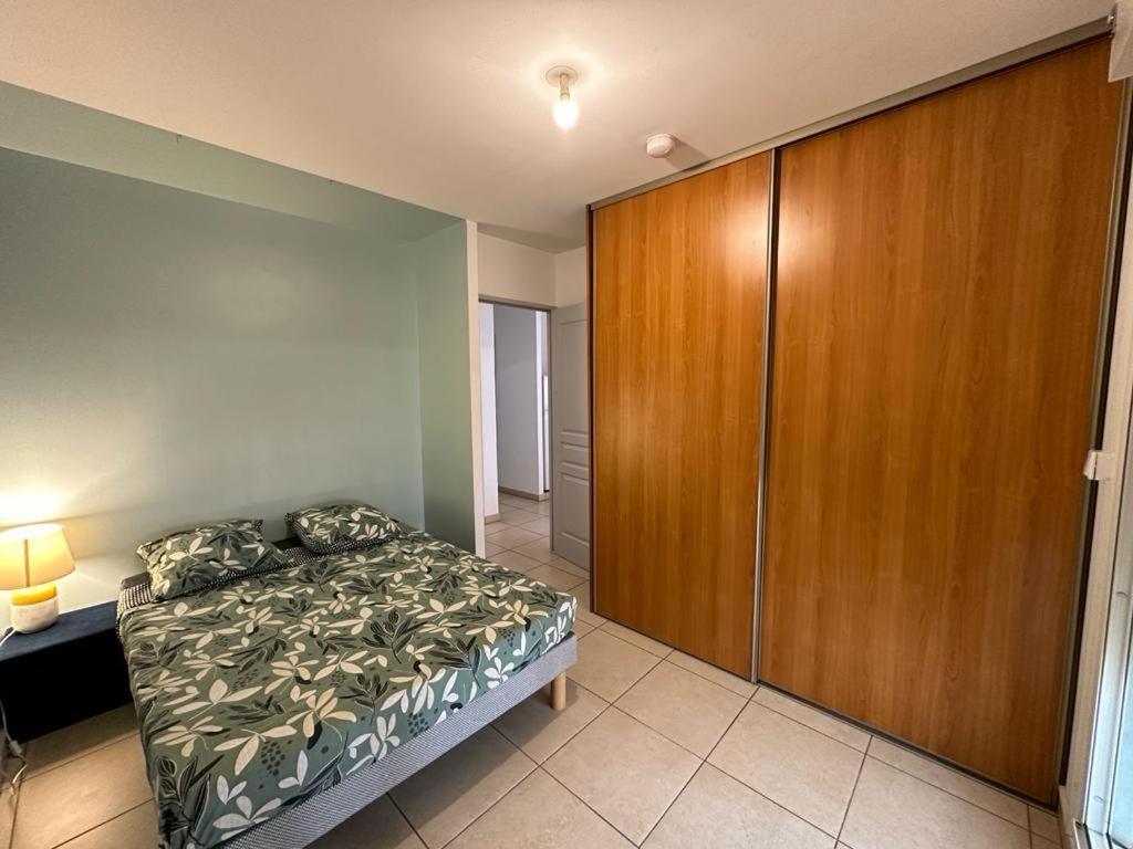 Appartement T3 Proche Aeroport Et Nordev Sainte Clotilde Ngoại thất bức ảnh
